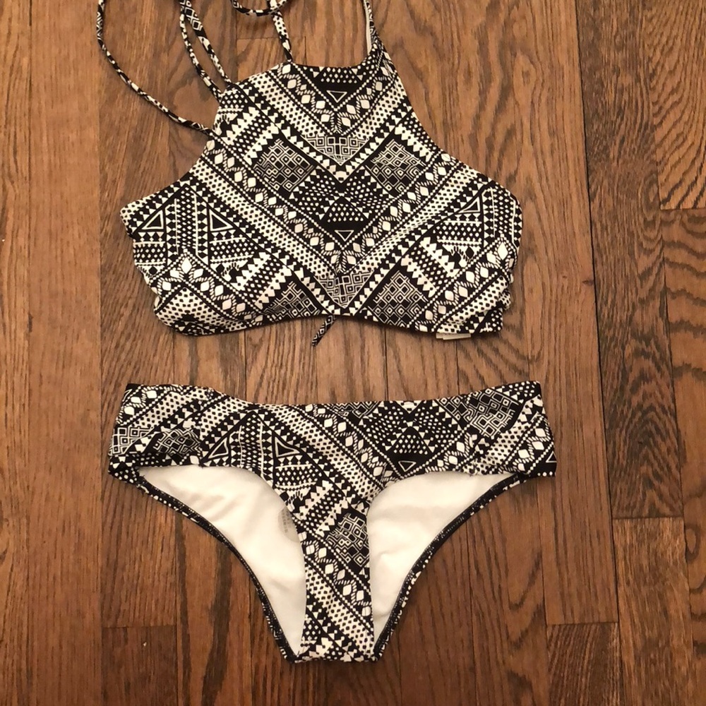Hollister Like NEW swimsuit
